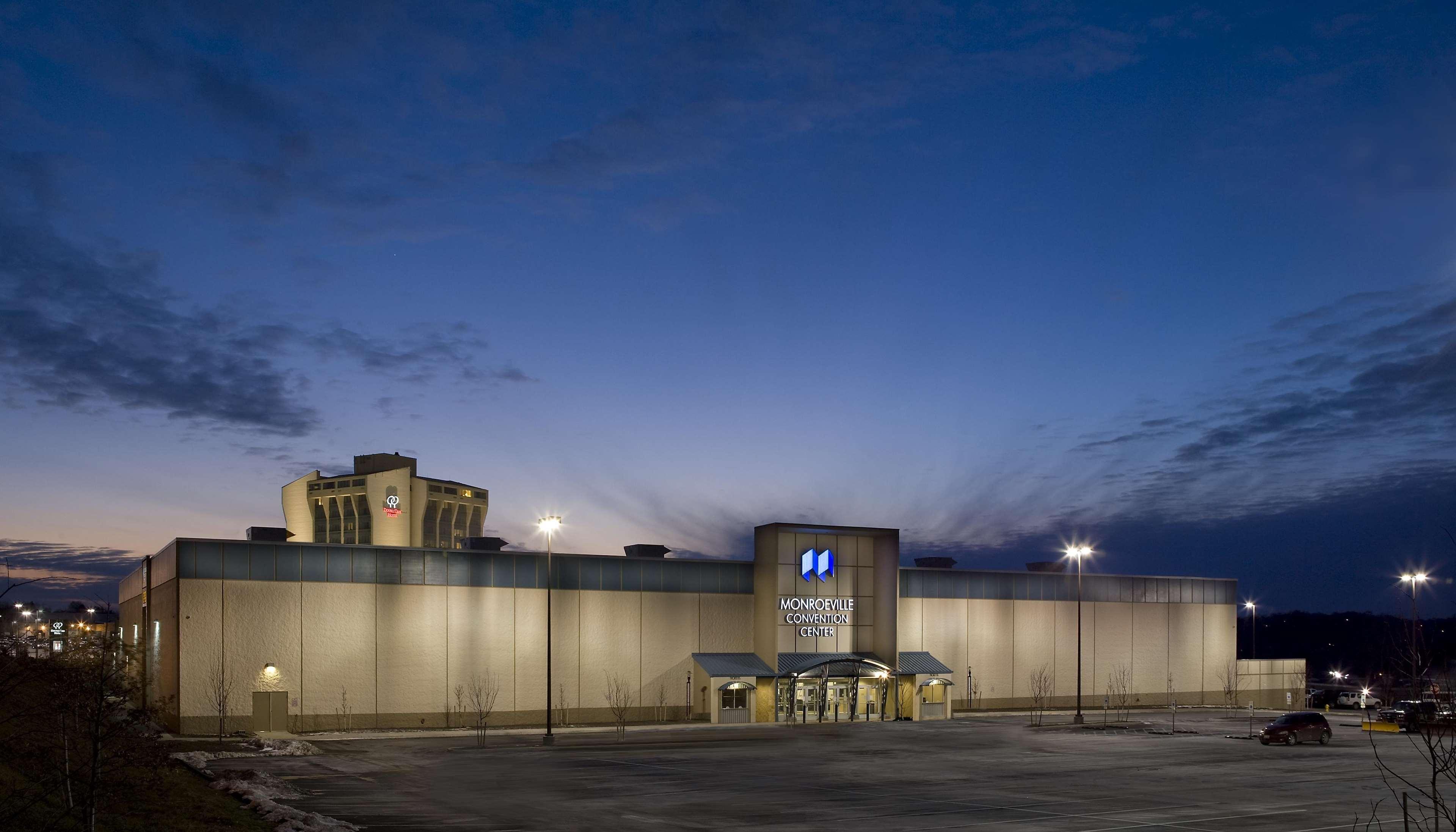 Doubletree By Hilton Pittsburgh Monroeville Convention Center Exterior foto