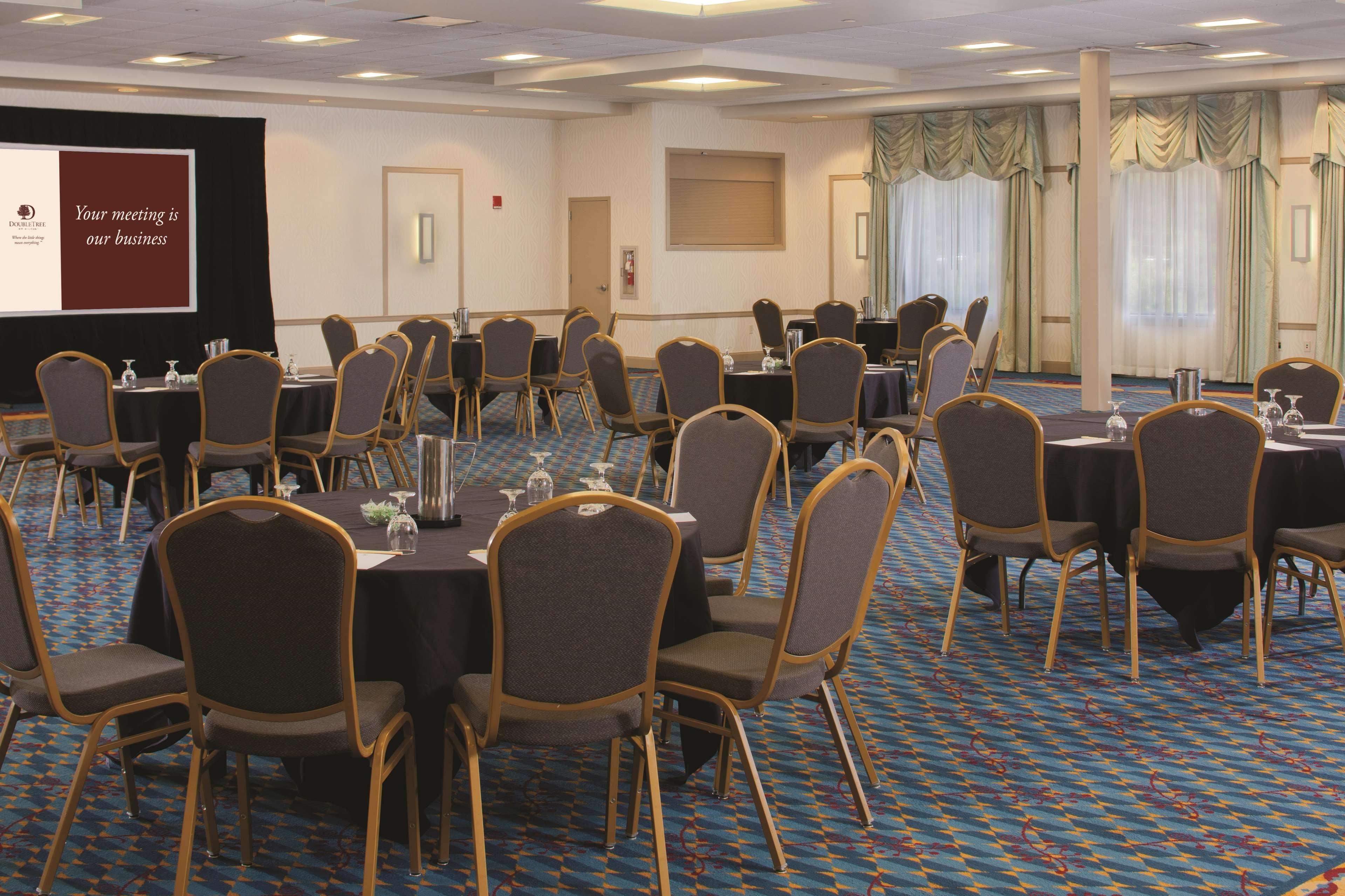 Doubletree By Hilton Pittsburgh Monroeville Convention Center Exterior foto