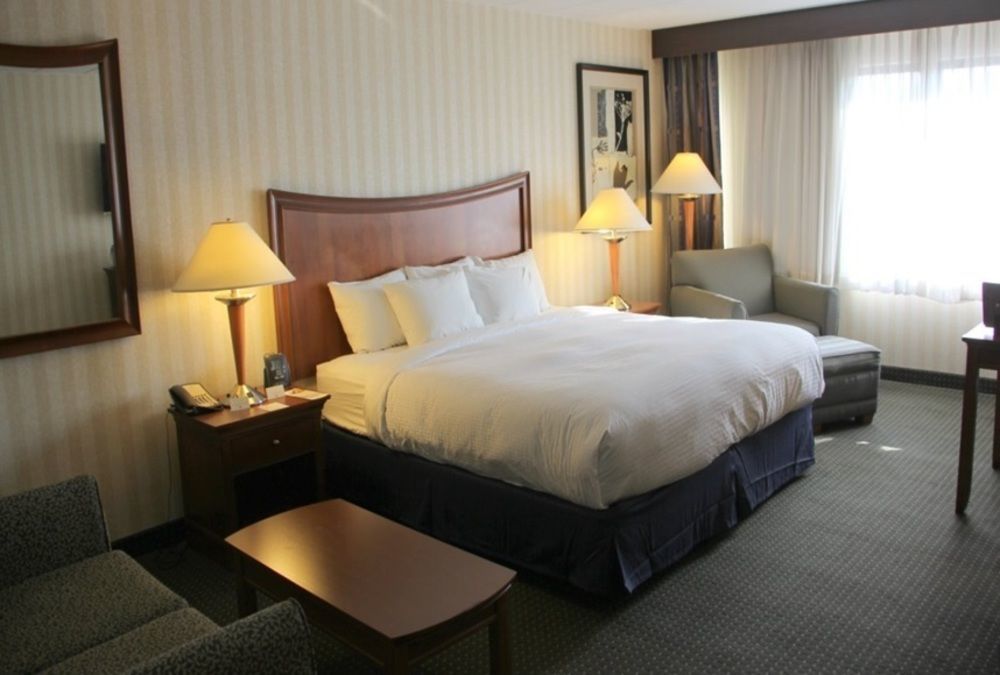Doubletree By Hilton Pittsburgh Monroeville Convention Center Exterior foto